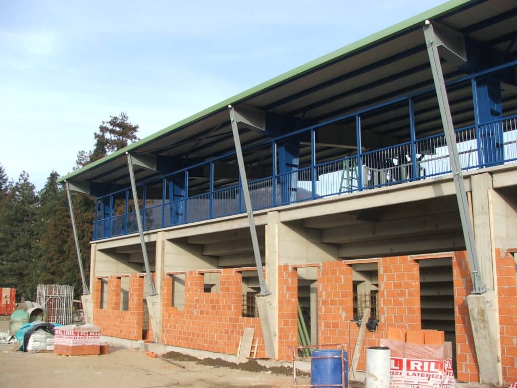 Lato posteriore tribuna